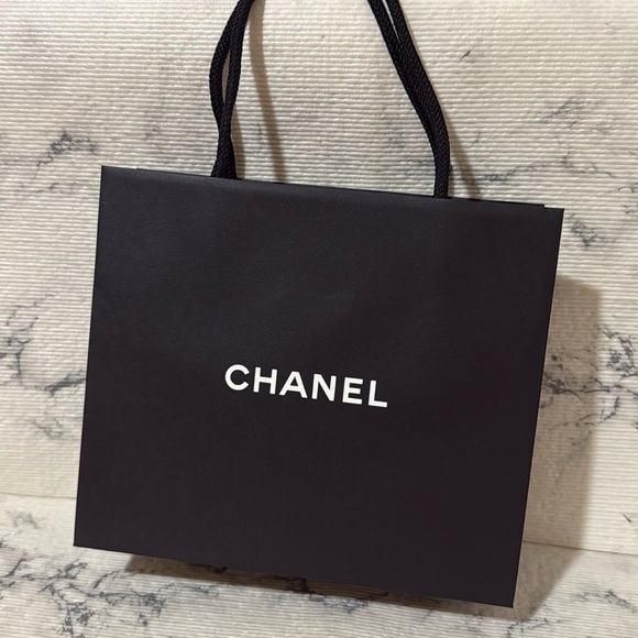 Chanel Black Shopping Bag / Gift Bag - Picture 9 of 9